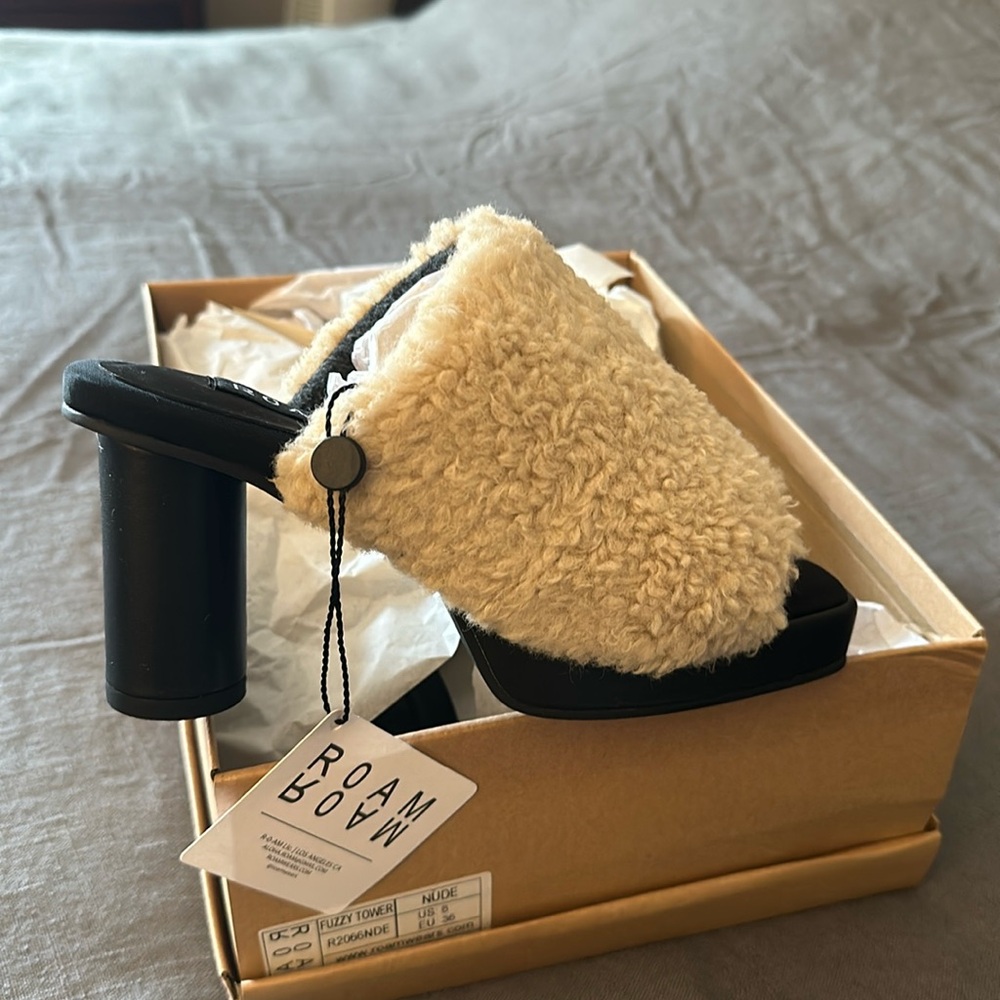 Women’s Fuzzy Heels
